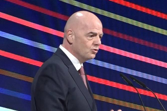 Infantino will Russland in "Fußballlandschaft" zurückbringen