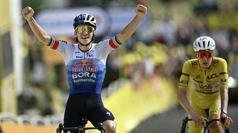 Remco Evenepoel jubelt über den Sieg