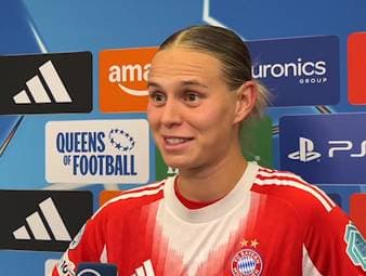 Die Frauen des FC Bayern schlagen den FC Arsenal mit 3:2 - auch weil die heimischen Fans nach dem 0:2 die Spielerinnen nach vorne peitschen. Die Bayern-Stars können dem etwas abgewinnen, auch für die Zukunft. 