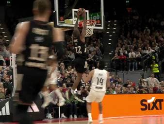 Der FC Bayern Basketball muss nach durchwachsenem Start in die EuroLeague-Saison gegen Real Madrid ran. Zur Halbzeit sieht es nach der nächsten Pleite aus - doch dann entfaltet der SAP Garden plötzlich wieder seine Magie.