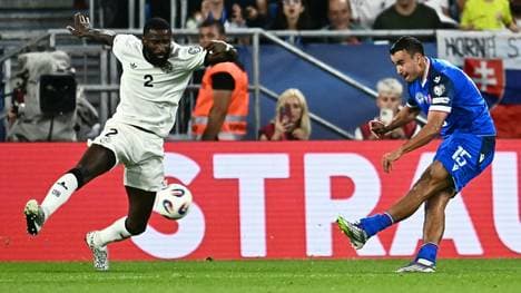 Antonio Rüdiger (l.) im DFB-Trikot