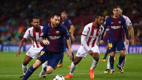 FC Barcelona v Olympiakos Piraeus - UEFA Champions League