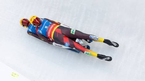 Toni Eggert und Florian Müller auf dem Schlitten