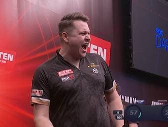 Paul Krohne schlägt Cameron Menzies bei der European Darts Trophy und holt seinen ersten Sieg auf der Tour.