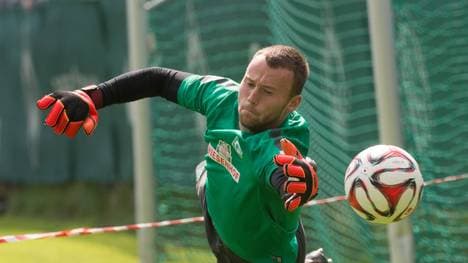 Raif Husic im Torwarttraining des SV Werder Bremen