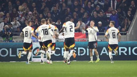 Das DFB-Team jubelt über das 1:0 gegen Frankreich