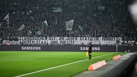 November 2025: Protestplakat der Gladbacher Fans