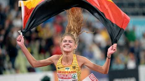 Konstanze Klosterhalfen jubelte 2022 in München über EM-Gold