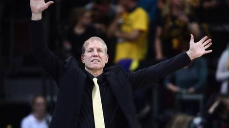 John Patrick jubelt über den Sieg seiner Ludwigsburger 