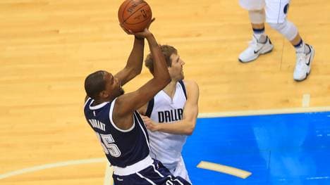 Kevin Durant darf auch im fünften Spiel gegen Dirk Nowitzki und Co. auflaufen