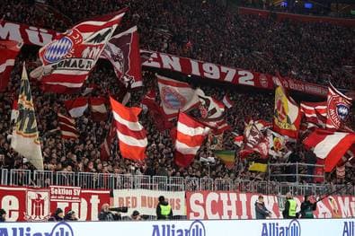 Notarzteinsatz bei Bayern-Spiel