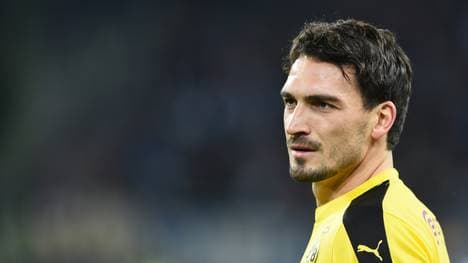 Mats Hummels traf bei der Niederlage in Hamburg ins eigene Netz