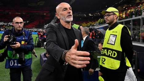 Stefano Pioli ist Trainer beim AC Mailand