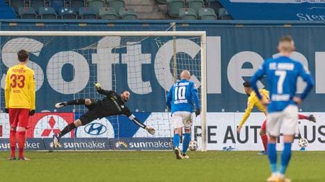 Mit diesem Elfmeter in der Nachspielzeit machte der SV Meppen bei Hansa Rostock alles klar