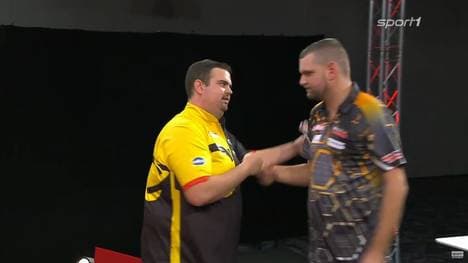 Gabriel Clemens (l.) wirft sich in Runde 2