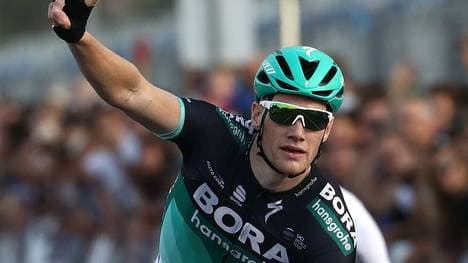 Sam Bennett gewann den Massensprint vor Elia Viviani