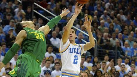 Oregon v UCLA