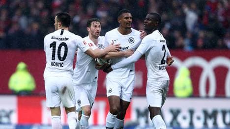 Frankfurt feiert den späten Ausgleich durch Sebastien Haller