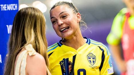 Am Ende bekommt doch Johanna Rytting Kaneryd die Trophäe für die "Spielerin des Spiels"