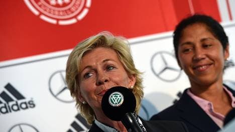 Silvia Neid und Steffi Jones