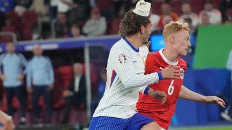 Antoine Griezmann verlor nach einer Kopfwunde seinen Turban