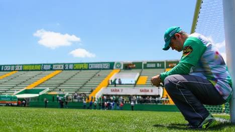 Fans Pay Tribute To Brazilian Football Team Chapecoense Following Fatal Plane Crash
