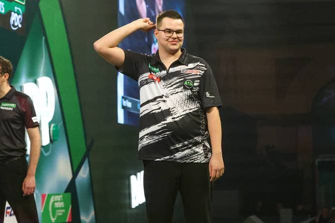 Van Veen gewinnt irres Halbfinal-Spektakel