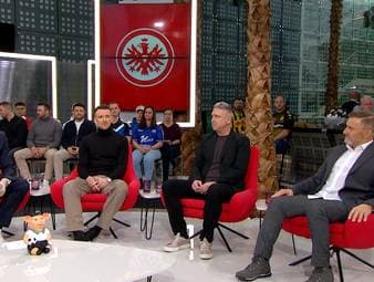 Eintracht Frankfurt erlebt beim 0:6 in Leipzig ein Debakel. Die vielen Gegentore lassen Zweifel an Trainer Dino Toppmöller aufkommen. Die Runde im SPORT1 Doppelpass bleibt noch zurückhaltend.
