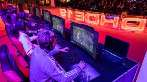 Erneut findet in Leipzig die DreamHack statt. Tausende Menschen werden in der Metropole zu Besuch erwartet und auch eSports-Fans kommen auf ihre Kosten