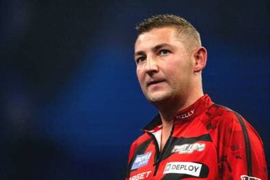 Kurios! Darts-Star scheidet während Partie aus