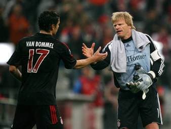 Als Kahn van Bommel fast die Nase brach