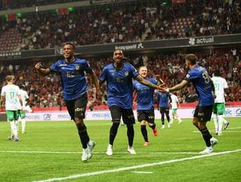 Tor-Wahnsinn! Moukoko-Team eskaliert