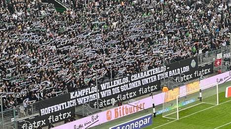 Die Fans von Borussia Mönchengladbach machen ihrem Ärger Luft