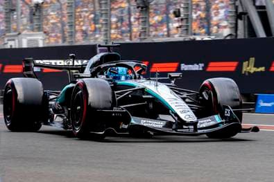 Russell dominiert F1-Training