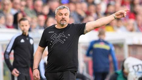 Der VfL Bochum will auch ohne seinen gesperrten Trainer Thomas Reis den Klassenerhalt perfekt machen