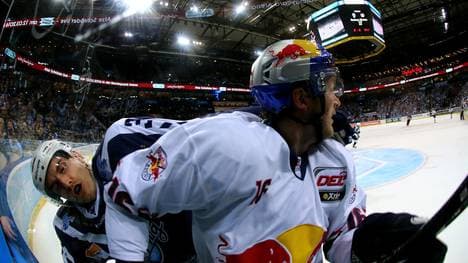Hamburg Freezers  v EHC Red Bull Muenchen - DEL