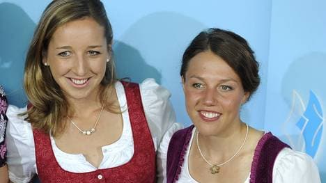 Franziska Preuß und Laura Dahlmeier im Jahr 2015