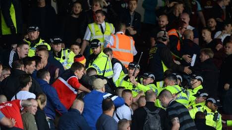 Bei Hannovers Test in Burnley kam es zu Krawallen
