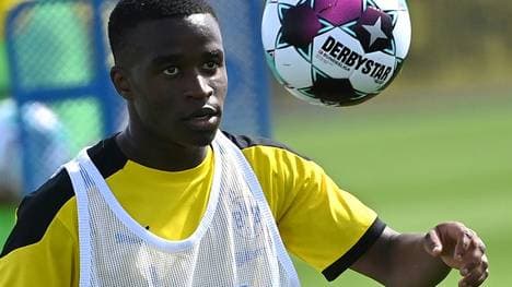 Moukoko jetzt jüngster Bundesliga-Spieler der Geschichte
