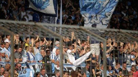 Die Fans von 1860 München durften erst mit Verspätung ins Grünwalder Stadion