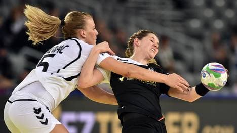 Marlene Zapf (r.) spielt im rechten Rückraum