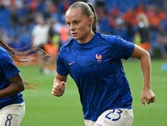 Wolfsburg schlägt in Paris zu