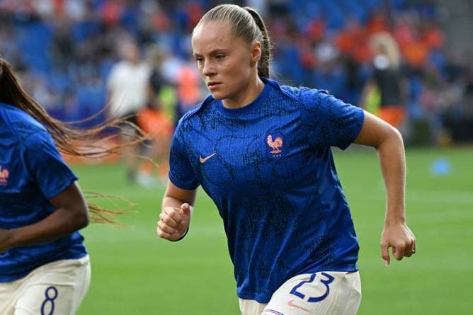Wolfsburg schlägt in Paris zu