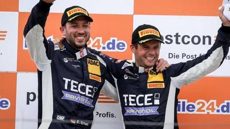 Elia Erhart und Pierre Kaffer jubeln Ã¼ber ihren Sieg auf dem Sachsenring