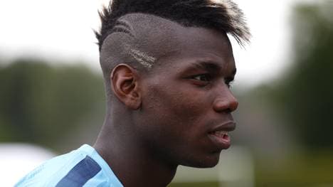 Paul Pogba-FBL-EURO-2016-FRA-TRAINING