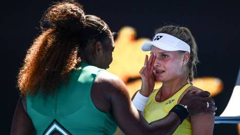 Serena Williams steht nach einem lockeren Sieg über Dajana Jastremska bei den Australian Open im Achtelfinale