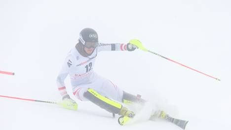 Elisabeth Kappaurer aus Österreich war eine der Fahrerinnen, die in Gedenken an Max Burkhart mit Trauerflor fuhr