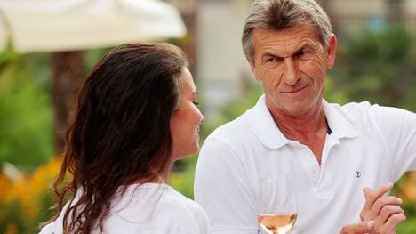 Klaus Augenthaler und Lothar Matthaeus' Freundin Anastasia Klimko beim 25-jährigen Jubiläum des WM-Titels 1990