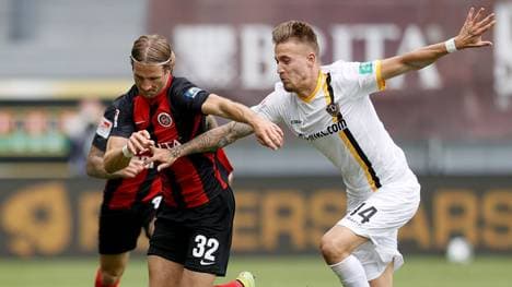 Stefan Aigner (l.) bleibt beim SV Wehen Wiesbaden