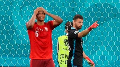 Unai Simón parierte den Elfmeter von BVB-Verteidiger Manuel Akanji